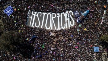 Mujeres y plebiscitos: Un rol fundamental en los momentos clave de nuestra historia democrática